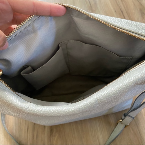 A New Day | Light Gray Crossbody Bag with Adjustable Strap - Picture 9 of 16